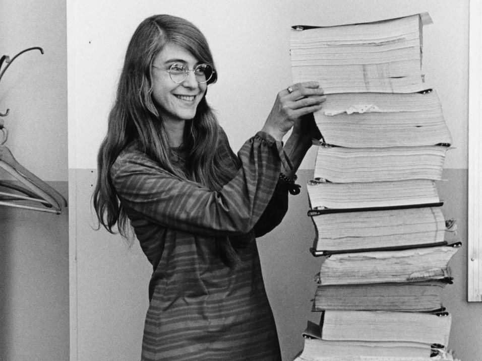 Je vais parler d'une femme que je trouve exceptionnelle, surtout à cette époque.

#FemmesEnScience 

Nom : Margaret Hamilton 
Date de naissance : 17 août 1936 
Profession : Scientifique informatique, ingénieure logiciel, Mathématiques. 

Margaret Hamilton est une pionnière dans…