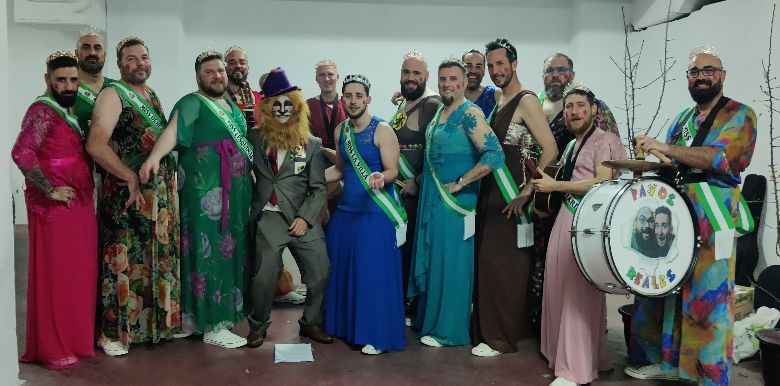 Pues este fin de semana de carnaval, Los Payos Reales se lo han pasado en grande y seguro que a más de uno les habremos hecho reír, muchísimas gracias por el cariño y encima hemos conseguido un bonito segundo premio, Gracias Huelma.