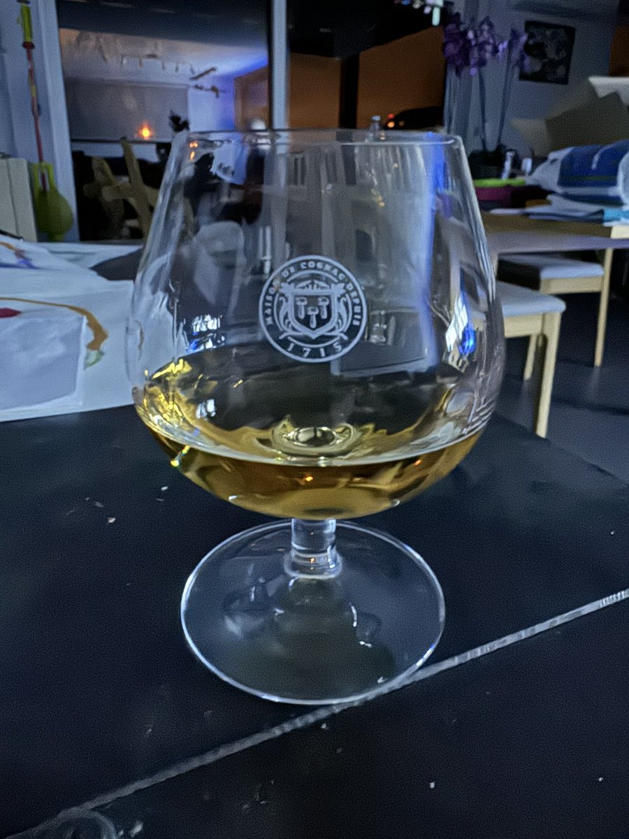 CelineMouchet's tweet photo. how to end the weekend well? With @SassenachSpirit of course https://t.co/YZAHpJQAOA