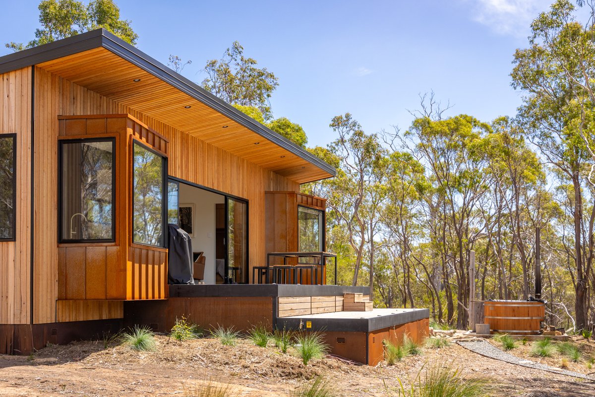 DWPhotos's tweet photo. Thanks to Alice from Arden Coal Valley Retreat for recently showing the Destination Southern Tasmania team your beautiful accommodation.
🌐 https://t.co/dcWXPNA8ps
🌐 https://t.co/GP2CVUMfto
.
.
#coalrivervalley #southerntasmania #richmondtasmania #tasmania #tasmaniaaustralia https://t.co/oLZKaQ4r2E