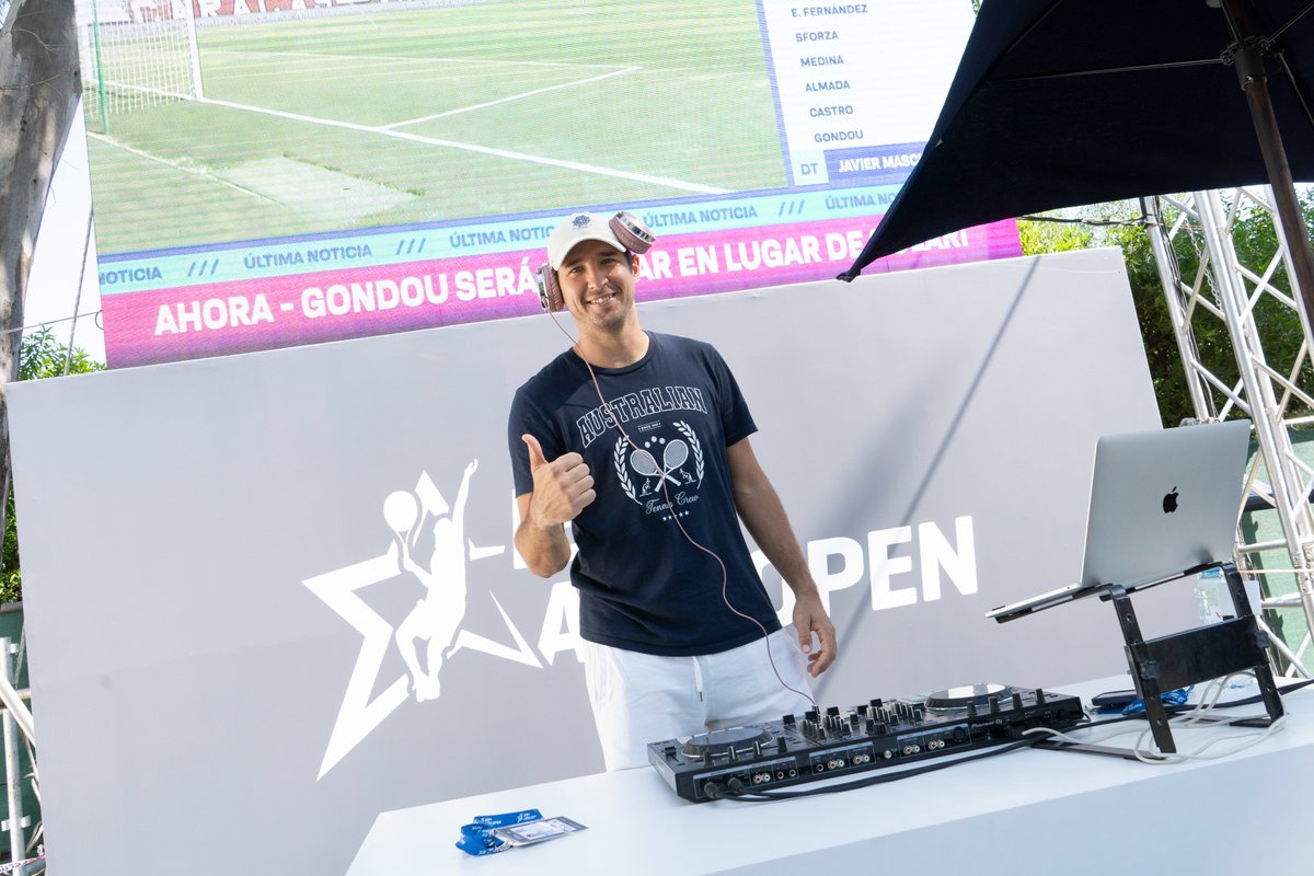 ¡Bailando al ritmo de @dutzee 🇷🇸 &amp; Agus Zosi 🎧 en nuestro Área Pública! 🎧🔊

Nuestros fanáticos disfrutaron de un gran set de nuestro DJ invitado Dusan Lajovic 🇷🇸 en el Área Pública del IEB+ Argentina Open 2024 🏆

📸 @sambrephotos | IEB+ Argentina Open