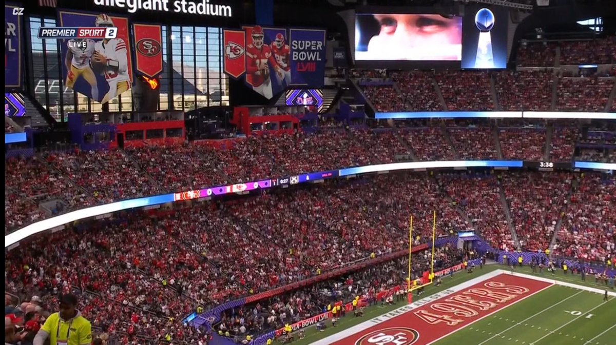 benesovo's tweet photo. A jdeme na to. Zápas roku je konečně tady… 🏈 https://t.co/wKXvkEOlVg