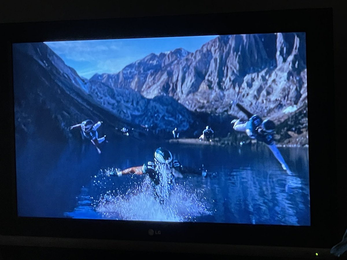 The Birdist tweet media