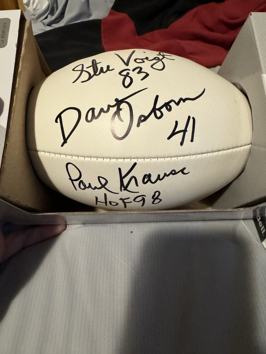 GIVEAWAY 

I’m giving away this mini football signed by NFL interception leader Paul Krause and Vikings legends Stu Voigt and Dave Osborn to someone that likes, comments, and RTs this post!

Must be following both me and <a href="/PaulKrauseHOF/">Paul Krause</a> - good luck! #SKOL