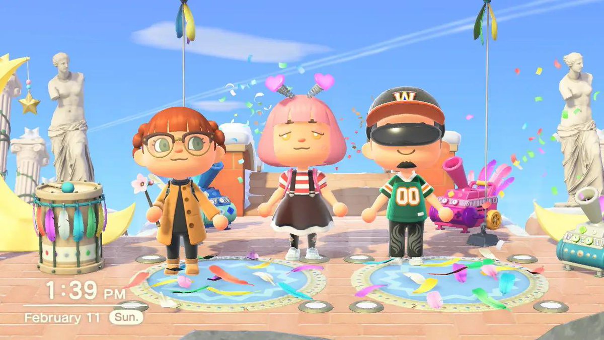 CoolJose1999's tweet photo. I had my besties over to my island for super bowl 🏈(feat. MissWitch CourtneyCara/Jess Tapia) Happy Superbowl Sunday 🏈 #CoolJose1999 #AnimalCrossing #AnimalCrossingNewHorizons #SuperBowl #nintendoswitch https://t.co/y2QBkI6Sd2