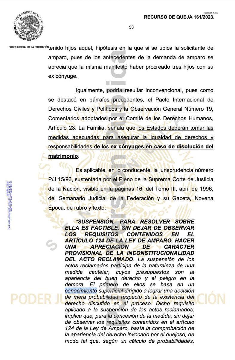 MoraErica's tweet photo. ‼️Esta sentencia protege el derecho a la salud de una mujer divorciada, adulta mayor, quien requiere atención médica periódica. Al divorciarse, su ex cónyuge, derechohabiente ISSSTE, solicitó su baja de la seguridad social.
📍El 1er. #TribunalColegiado en Materias Civil y del Trabajo de Chihuahua dictó sentencia para que continué recibiendo el servicio de consultas médicas y los medicamentos.
La sentencia, en la que fue ponente la Magistrada María del Carmen Cordero Martínez, hace un análisis de los sesgos de género en la atención médica y de la división sexual del trabajo que en casos como este perpetúan las desigualdades históricas entre hombres y mujeres.
📍El Pacto Internacional de los Derechos Civiles y Políticos y la Observación General No. 19 de la ONU, señalan la obligación de los Estados de tomar medidas adecuadas para asegurar la igualdad de derechos y responsabilidades de los ex cónyuges en casos de divorcio.
Liga de la sentencia: https://t.co/j6v0pv9gWE
#PeriodismoJurídico #SentenciasDeTribunalesFederales #PJF