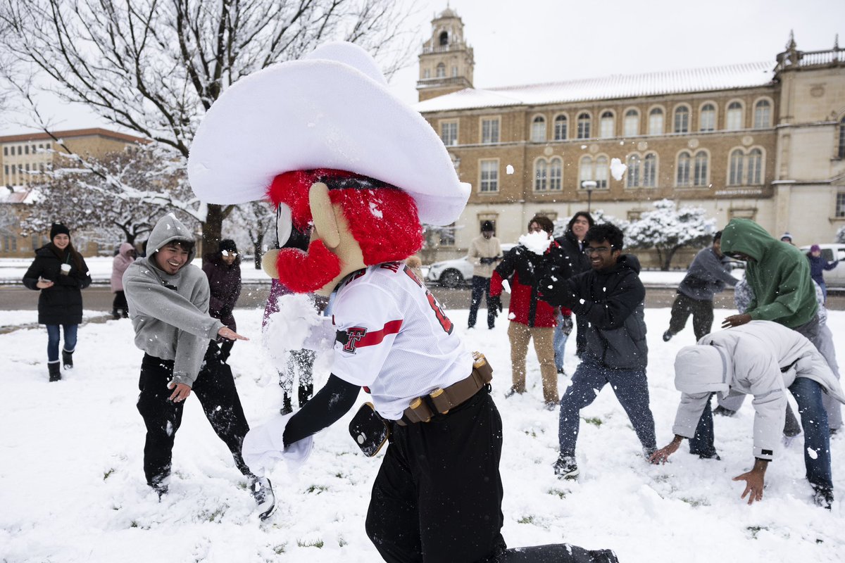 TexasTech's tweet photo. Sunday Funday ☃️ https://t.co/Kl0rjeLbcy