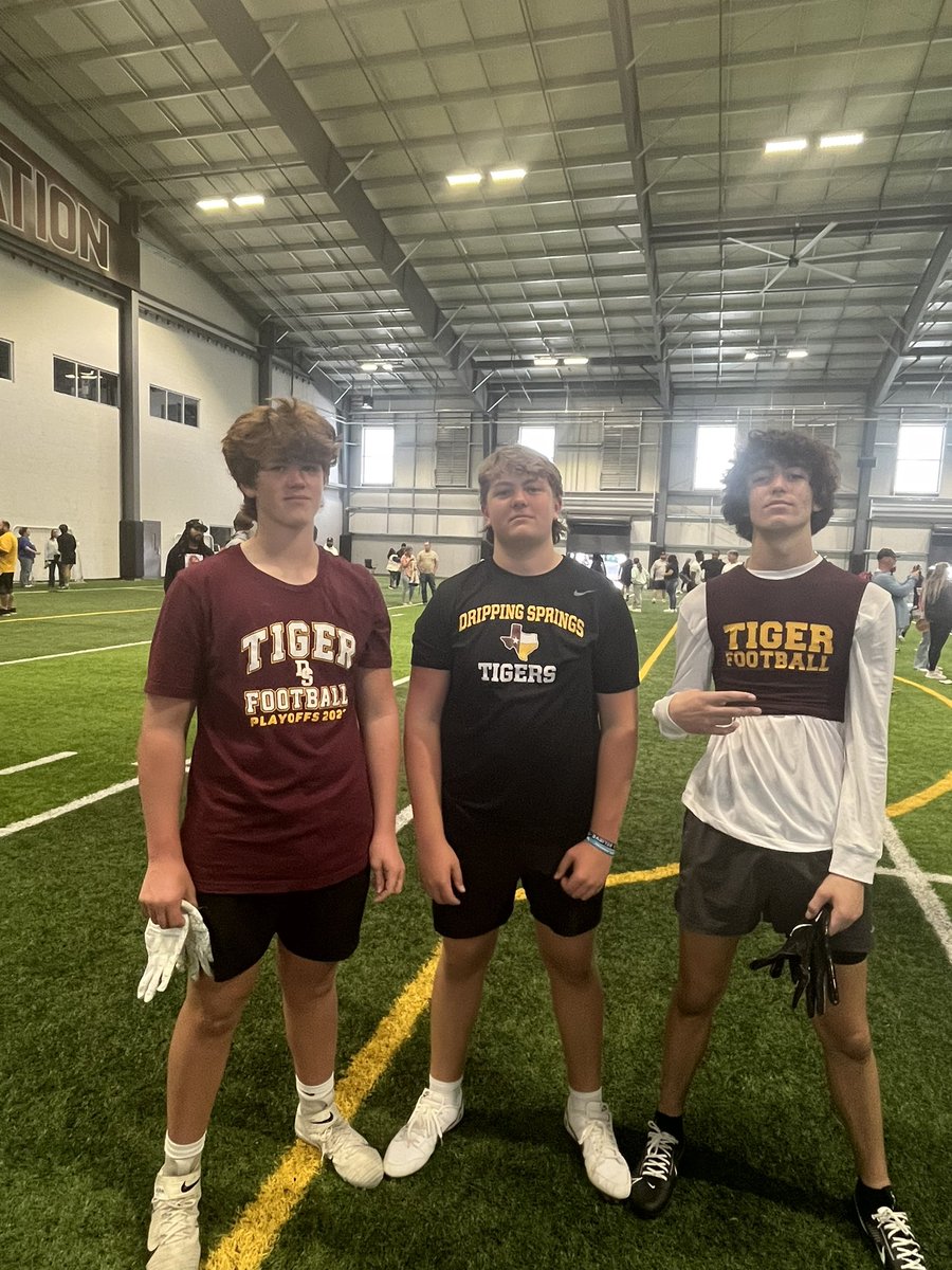 croft61connor's tweet photo. Had a great time at @TXFBShowcase in del valle today! Representing @DripFB. @CoachGZimmerman @CoachT_Marshall @CoachMcBride70 #battlehogs https://t.co/PlYxKK7mZF