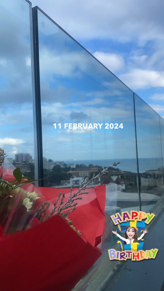 Happy Birthday to me  🥳  🎂 🎈 
From Bournemouth United Kingdom 🏴󠁧󠁢󠁥󠁮󠁧󠁿 🇬🇧 ❤️