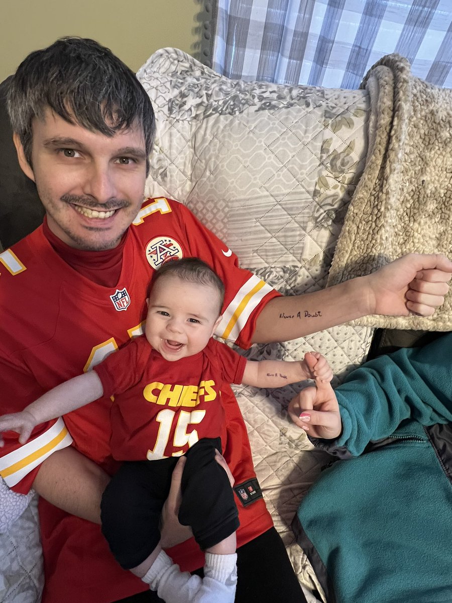 RegalGamesTV's tweet photo. @WhatsWrightShow father and son (Oliver) are ready to go! #NeverADoubt https://t.co/lF1idD5mNP