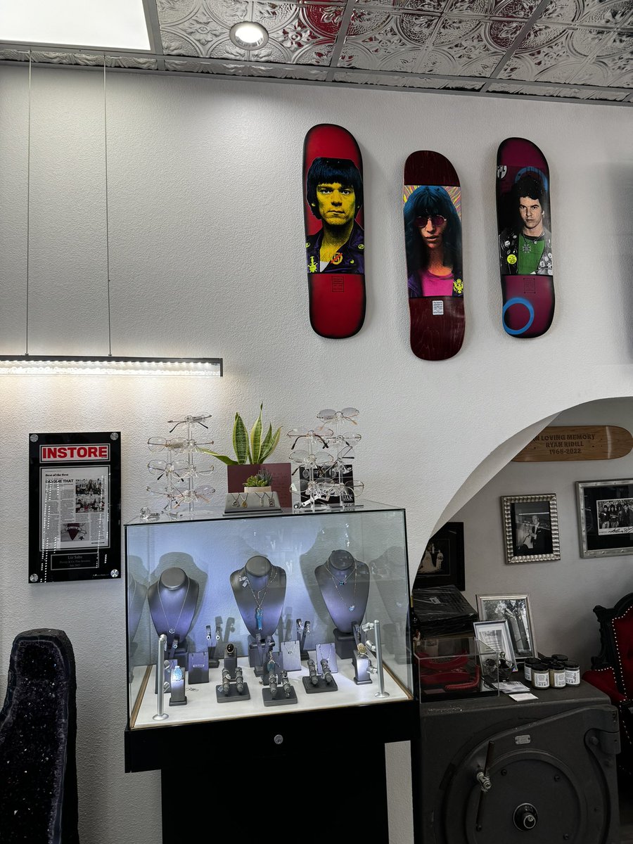 presley_co's tweet photo. We promise never to be your average jewelry store #punkrock #punkforlife #Badass #jewelrywithattitude https://t.co/NKmDkx5RlD