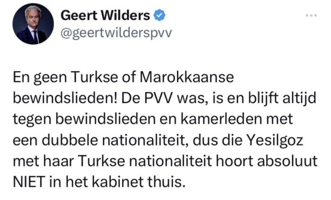 LaurensEurope's tweet photo. Voordat de formatiegesprekken weer verder gaan komende week, nog even een reminder voor @DilanYesilgoz met wie ze aan tafel zit:
#Formatie #Kabinet https://t.co/yEiMz2oM0E