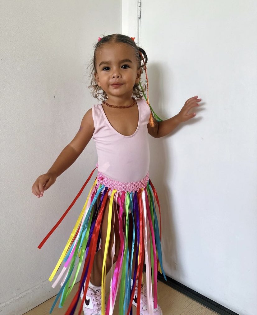 eu preciso de um encontro da zeca pagodona e da florinha 😭