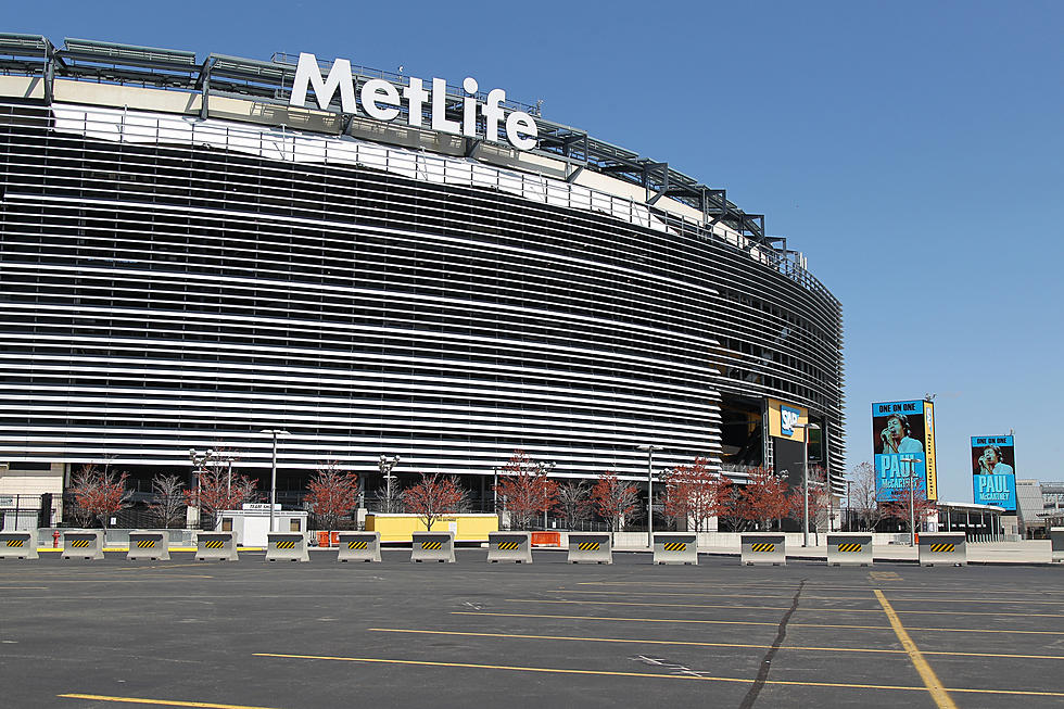 TheEntertainah's tweet photo. The architect for metlife stadium should be ashamed. https://t.co/ToAEpNBoaG