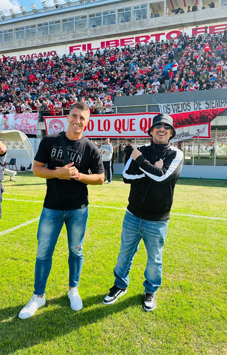 maxilevy19's tweet photo. Feliz cumple hermano ❤️llegó la hora 🤜🏻🤛🏻💪🏻 https://t.co/0hV1Als3SW