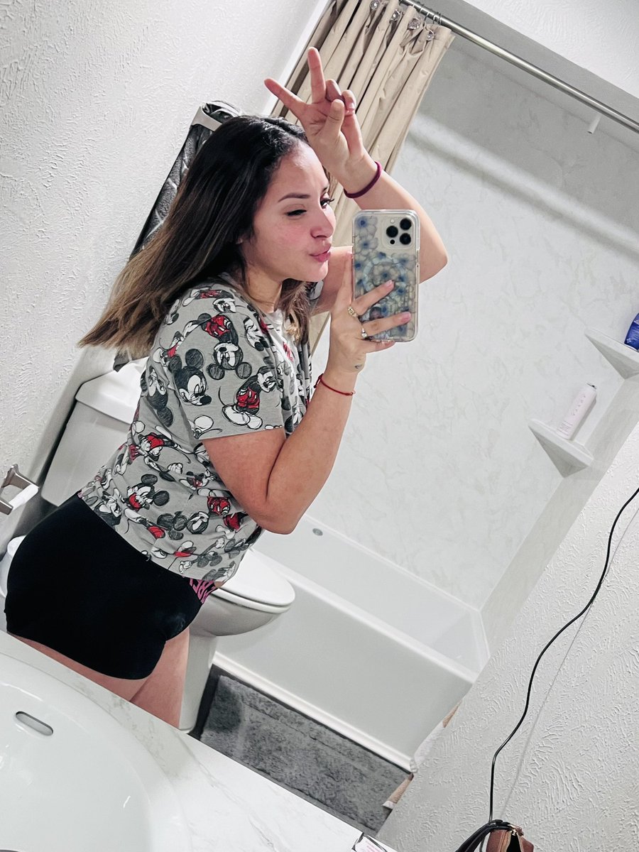 StephanyBe06's tweet photo. https://t.co/arBFet61w7 

go subscribe to my only or we will talk by telegram😈😈❤️

Let's talk for a while, we also speak Spanish, baby. 😎🔥 https://t.co/NbSsqtsGB1