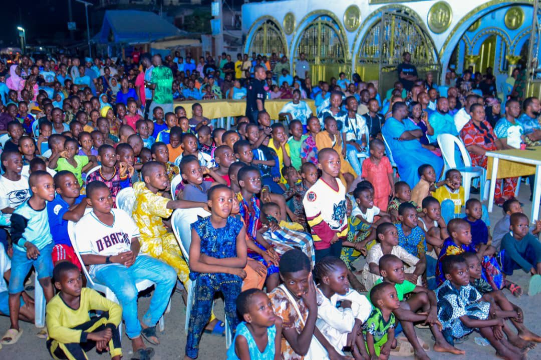Oluwadamilola_K's tweet photo. AFCON FINAL: Scenes From ISOLO LCDA Mega Viewing Centre at the frontage of Osolo’s Palace, Isolo

Powered by: Isolo LCDA
#IsoloLCDA #SoarSuperEagles https://t.co/AXfGqgEUdm