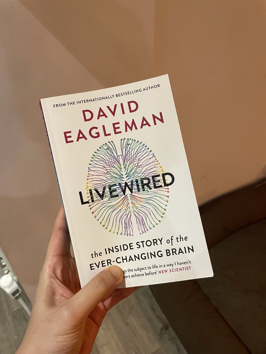 lopes_bonifacio's tweet photo. A little diversion from immunology… 🧠
To find the answer for the question why do we dream through @davideagleman incredible writing skills #smartreading #neuroscience #livewired https://t.co/vhsbQ7g6h5