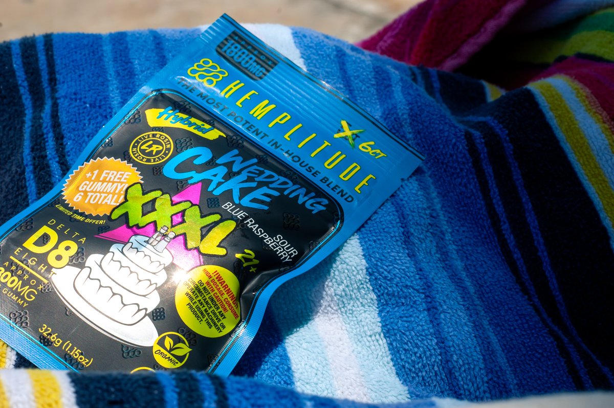 hemplitude's tweet photo. Wedding Cake gummies but make it XXXL 🍰��. These Hemplitude treats are highkey a game changer. Lit taste, lit vibes, no cap. #hemplitudereviews #hemplitude #gummygang #elevatesnacking https://t.co/fmFWeHQ35m
