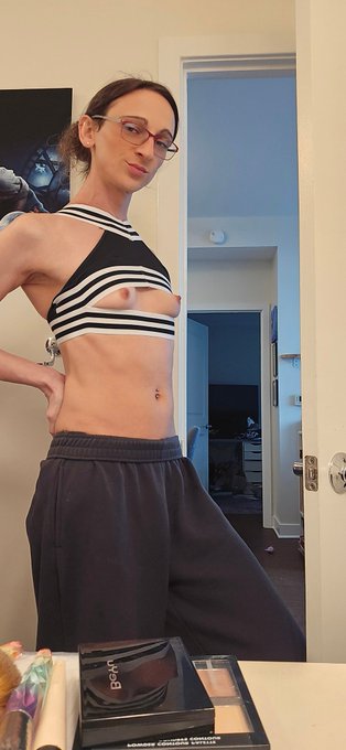 Can you suck on my titties please 🥺 https://t.co/EPM7jV1Ydh<a href="/tag/dmv"class="tags"><span>#dmv</span></a><a href="/tag/trans"class="tags"><span>#trans</span></a>