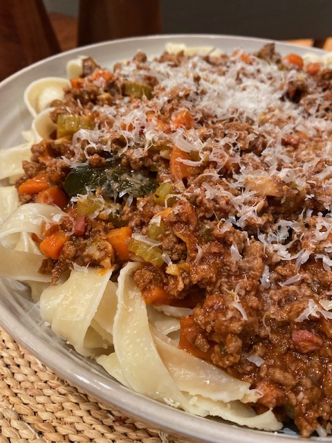 derekjbaxter's tweet photo. On this day in 1789, Jefferson’s protégé happily announced that he had bought him a mold for making macaroni in Naples. We commemorated the occasion with tagliatelle and ragu. And washed it all down with a Barolo, the king of wines, made from the Nebbiolo grape, another TJ fav. https://t.co/ApBNQbeuiW