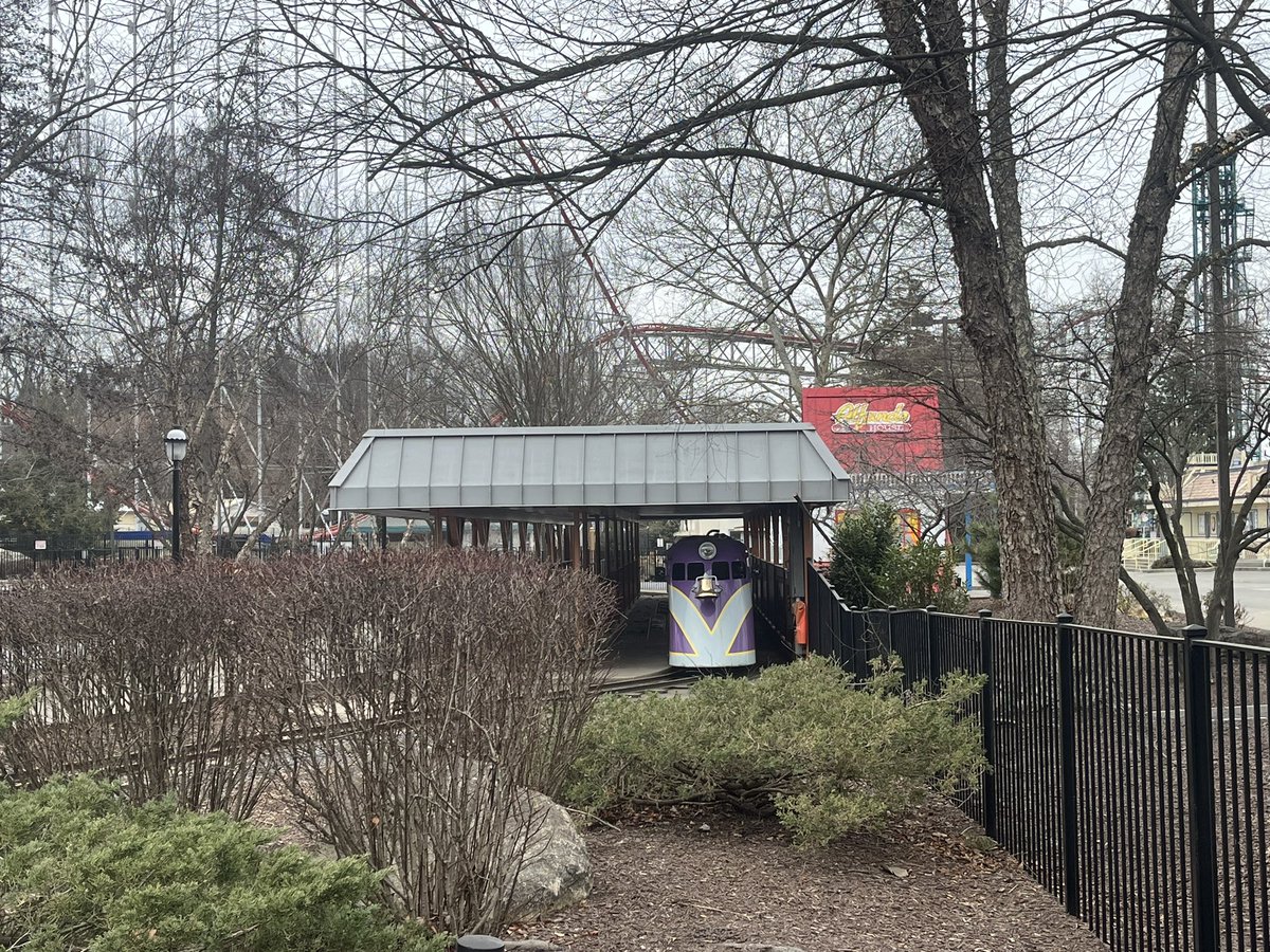 iby_coaster's tweet photo. Thanks for a great time @DorneyParkPR and @ACEEasternPA! #dorneypark #ironmenace #aceeasternpa #RidewithAce https://t.co/bg6LejRTHM