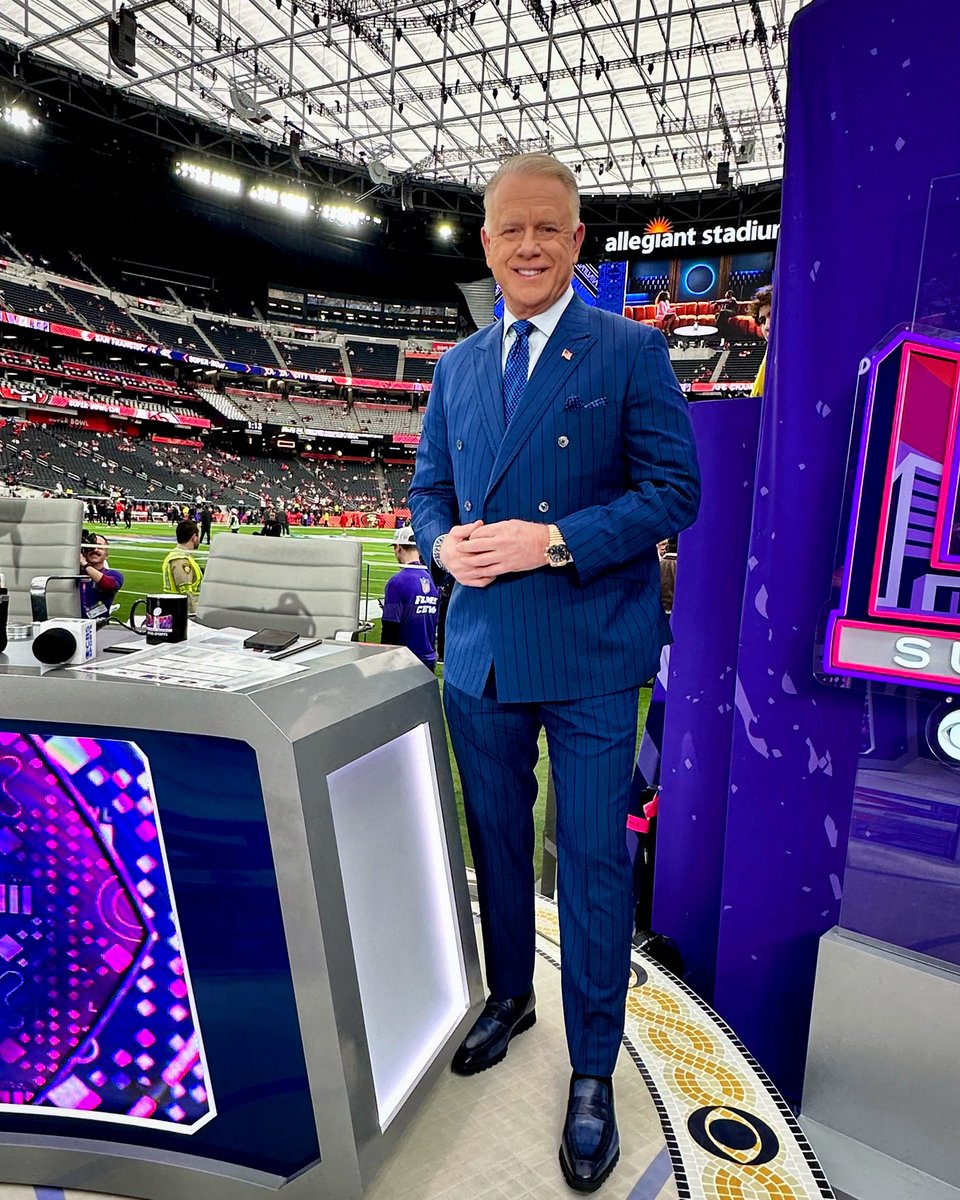 VictorTalbots's tweet photo. Get ready America! 🎉🏈🇺🇸🎉 @7BOOMERESIASON is LIVE on @cbssports kicking off the #SuperBowl58 pregame show! Tune into #CBS and #NFLToday to see his big gameday look 🔥 #VictorTalbots #LVIII #BoomerEsiason https://t.co/V5l6bXBPyz