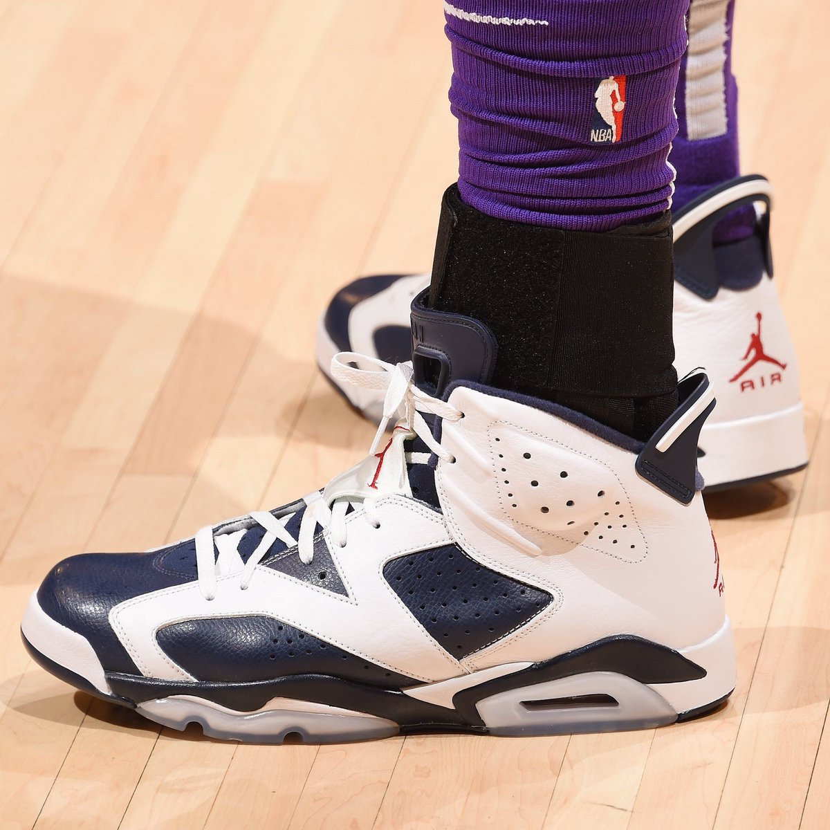 KicksFinder's tweet photo. RELEASE DATE: The Air Jordan 6 "Olympic" is expected to re-release on July 20th, 2024 🇺🇸

📝 @zSneakerHeadz https://t.co/FLOKDNVg4h