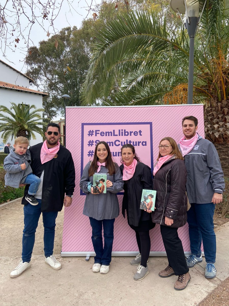 FallaPalos's tweet photo. Presentació Llibret 2024 "Intel•ligència"

#fllsc2024 
#llibrets 
#sagunt 
#falles 
#IA
#InteligenciaArtificial
@femllibret 
@Yogur_de_Fresa https://t.co/OulzAn03mz