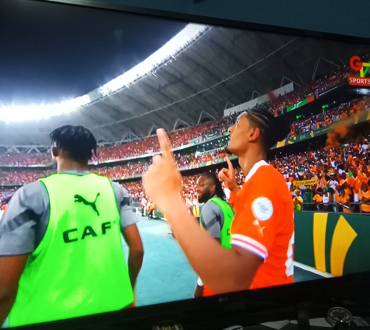1Prince_Justin's tweet photo. So happy for this man. @HallerSeb Given all he's been through, this is justice!! #AFCONFinal https://t.co/HBlrnzV91q