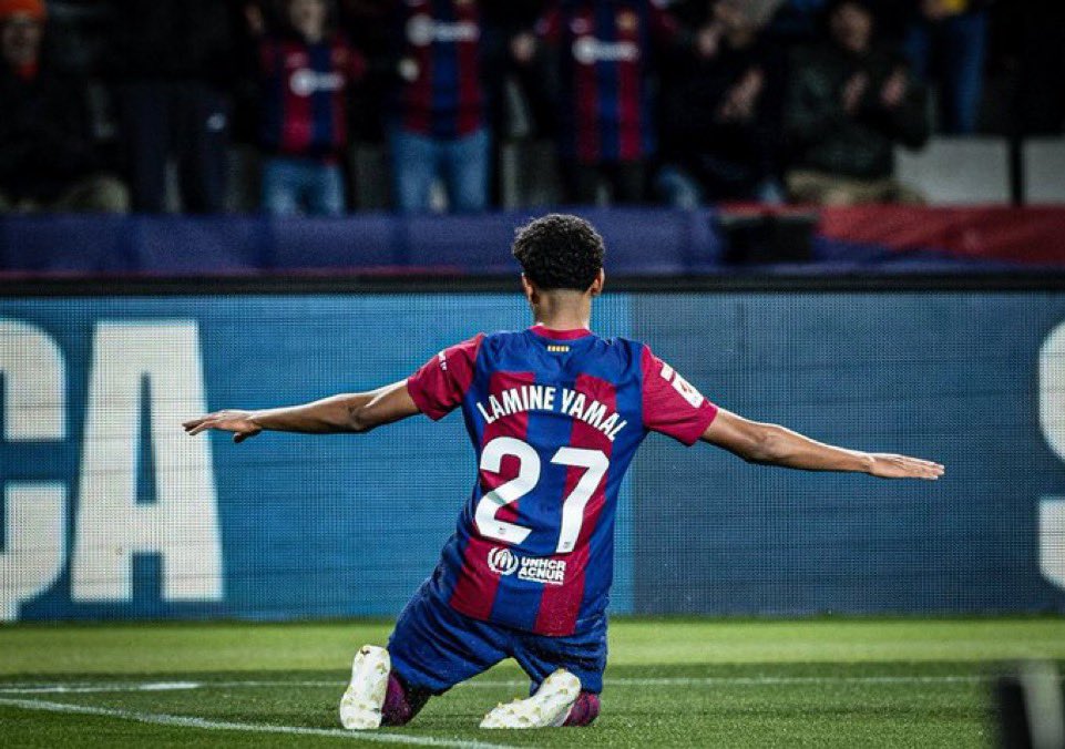 No es normal lo que siente uno cuando este chaval coge el balon, llevaba sin sentir eso con alguien del club desde el mismo Messi, vaya joyita enserio