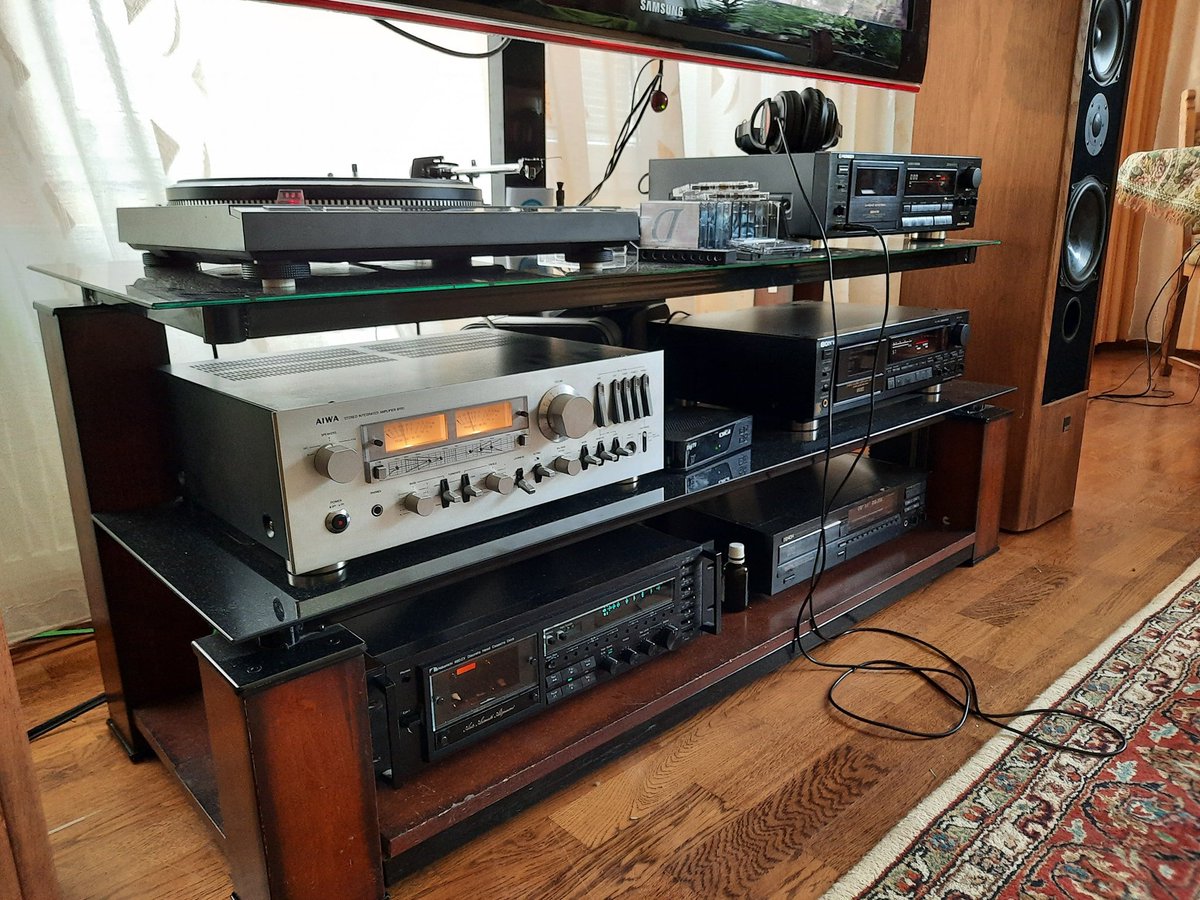 Aiwa AA-8700 (1978) Stereo Integrated Amplifier Nakamichi 680ZX