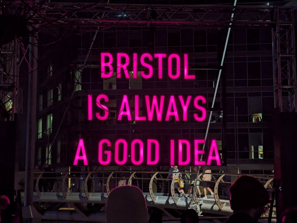 ddtgirl's tweet photo. Yup. #bristollightfestival https://t.co/0ncTeKIg6b