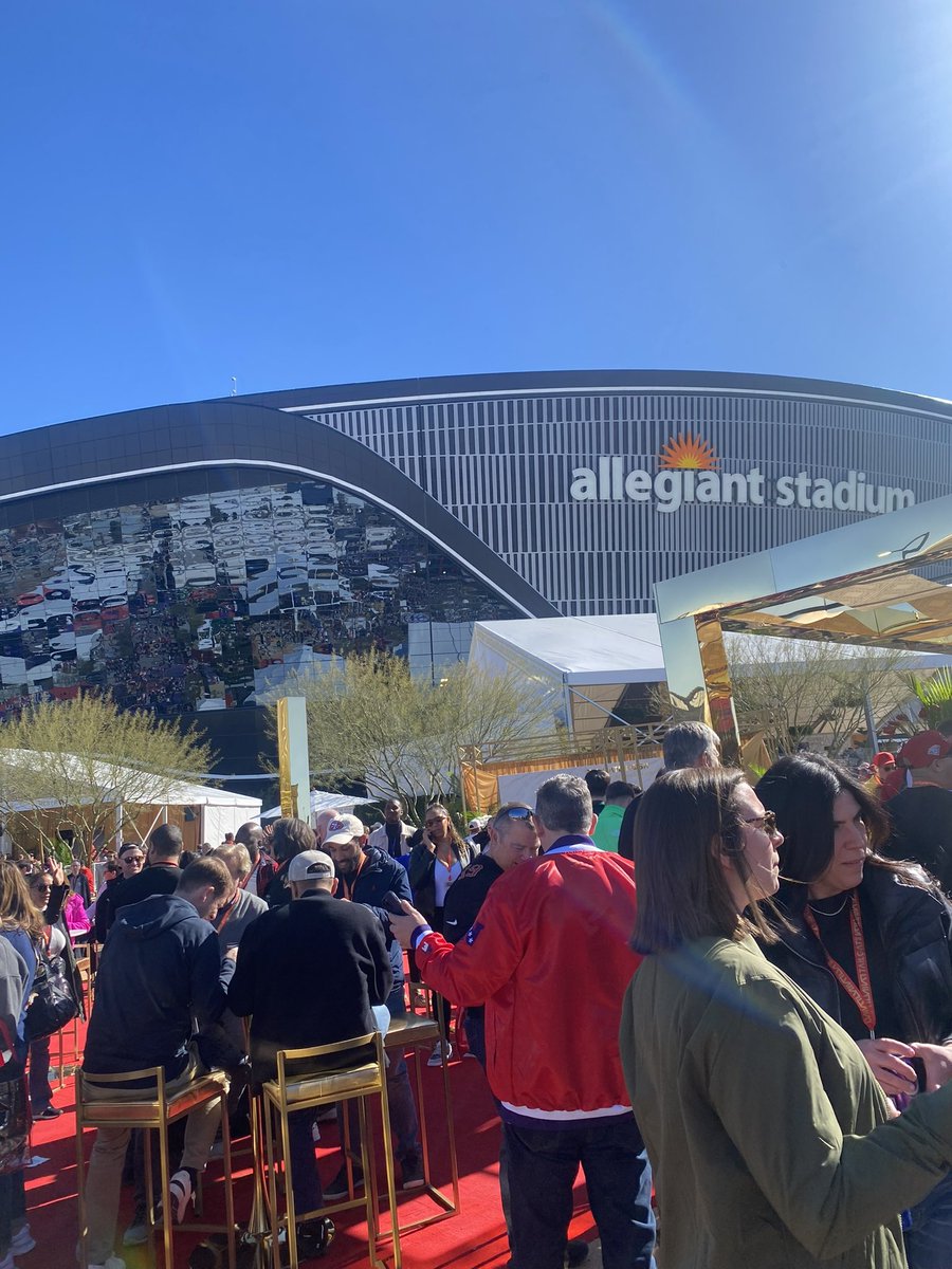 Pumped to be at #SuperBowlLVIII 

Let’s go NINERS!