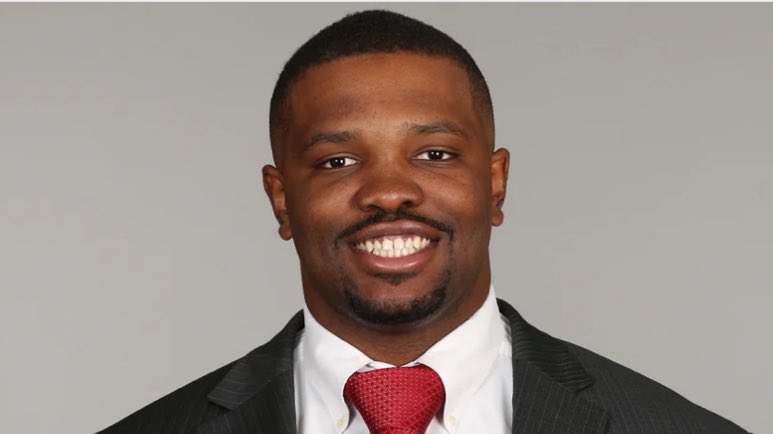 Best wishes to @CoachBradden coaching the defensive line in #SuperBowlLVIII today for the @Chiefs! He played college football at Howard before transferring to Tuskegee, proving that success can come from anywhere, even an HBCU.