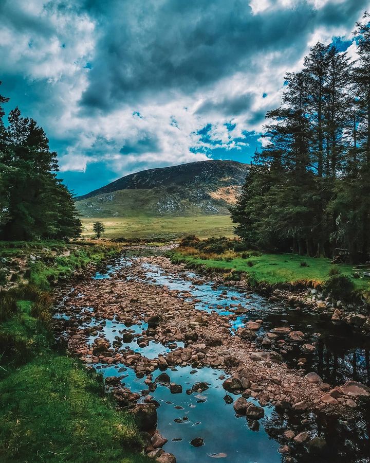 'Mayo is one of the most beautiful and underrated counties in Ireland. I took this photo on a trail in Wild Nephin Ballycroy National Park during a trip with @terrafirmaireland. I can't wait to go back...' 📸 by @whereistarablog For more info see destinationwestport.com/directory/wild…