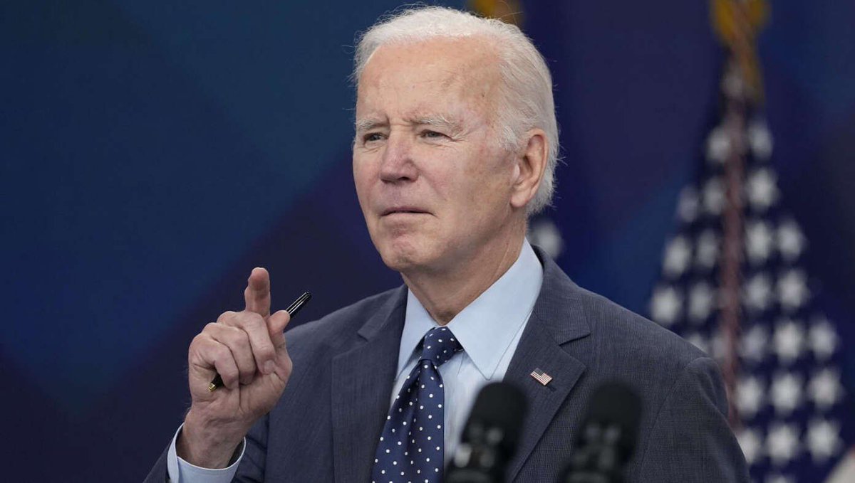 TheBabylonBee's tweet photo. Biden Calls For The President To Step Down https://t.co/eovUyl0fOl https://t.co/7TeghI20li