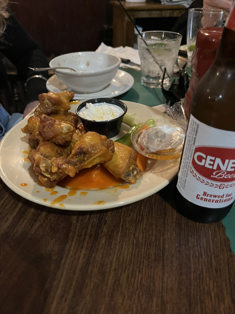 theGENNYlife's tweet photo. Enjoyed your Amber Ale while not enjoying the game .. but enjoyed … and then enjoyed … @GeneseeBrewery #Swannie and #adolphs @716TalkingProud https://t.co/4IouH7AHVI