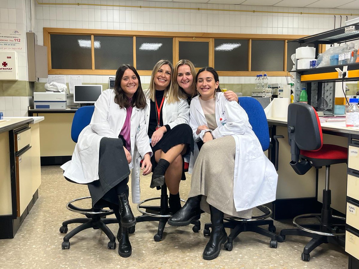 Desde VascuLab queremos celebrar el Día de la Mujer y la Niña en la Ciencia #11F2024 #WomenInScience con una foto de las mujeres que forman parte del grupo de investigación y cuyo trabajo es indispensable para nuestro laboratorio