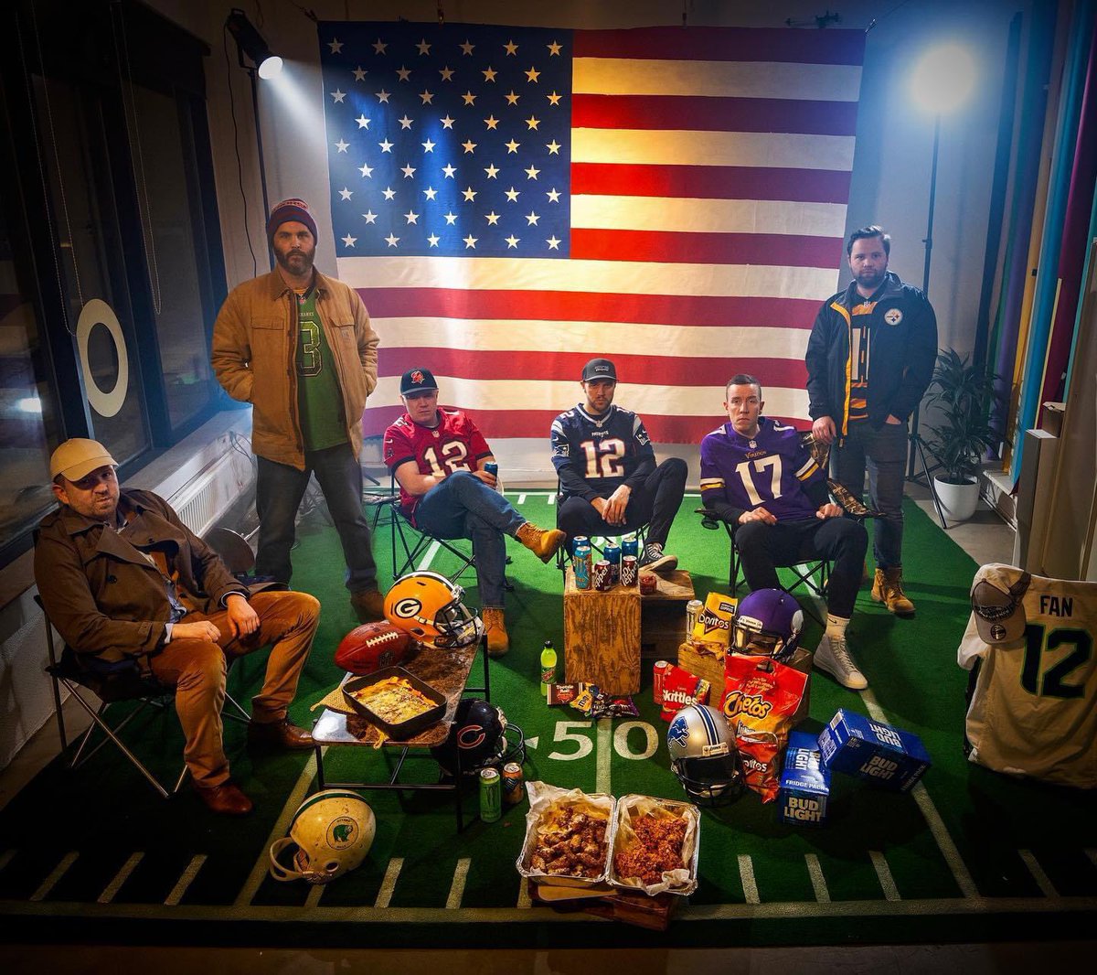 Algjört skipulagsklúður varð til þess að ég er staddur erlendis núna á stærsta degi ársins og því ekki að halda árlegt Super Bowl partý.

Mæti tvöfalt sterkari til leiks í Super Bowl LIX!

#nflisland
#tiujardarnir