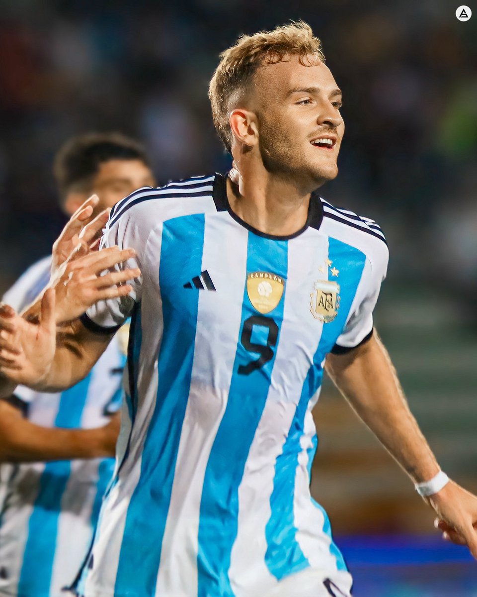 BustosNeta's tweet photo. Sin desmerecer,  pero que hace este pibe en Argentinos me explican? https://t.co/hC227N4y0R