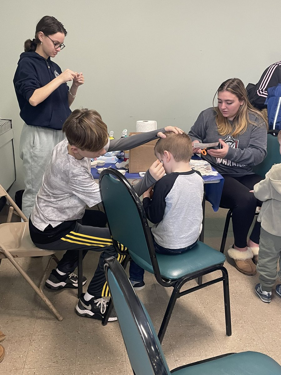 K-Kids had a great time volunteering at the Super Bowl Pancake breakfast this morning! 🥞 🏈 <a href="/OceansideKiwans/">Oceanside Kiwanis</a> <a href="/OSchool4/">School 4</a>