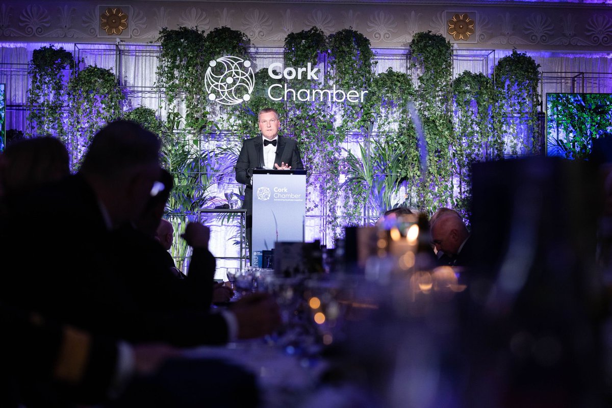 It was an honour to give the keynote address at the @CorkChamber Annual Dinner in front 1,000 guests at Cork City Hall on Friday night. Sincere thanks to Chamber President @RonanMMurray for giving me the opportunity. Congrats to all on a great event #CCAD24.