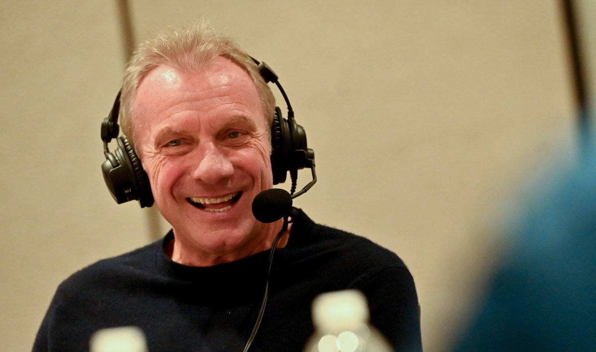 westwood1sports's tweet photo. As far as #SuperBowl records, 4-0 is a pretty good one.
Coming up on the pregame show, our @ScottWipeOut's conversation from this week with the #FTTB AND #ChiefsKingdom great... @JoeMontana!!
Listen live: https://t.co/27q0VqIZpX
#PfizerPartner | @pfizer https://t.co/zS5AKY8mJR
