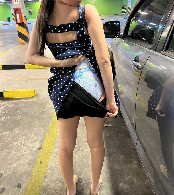 Could you check my diaper ? 💦👉 https://t.co/uL6YC2S2kI https://t.co/kdYUuE3Ilr