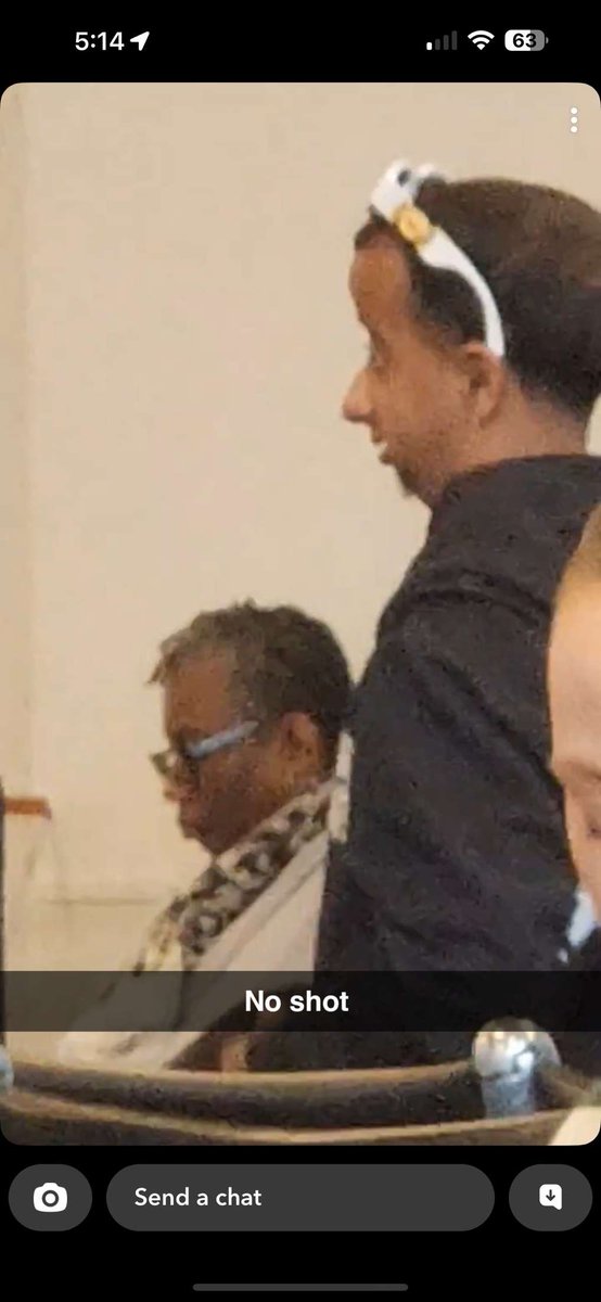 051Error's tweet image. Baby alien on my flight lmaooo