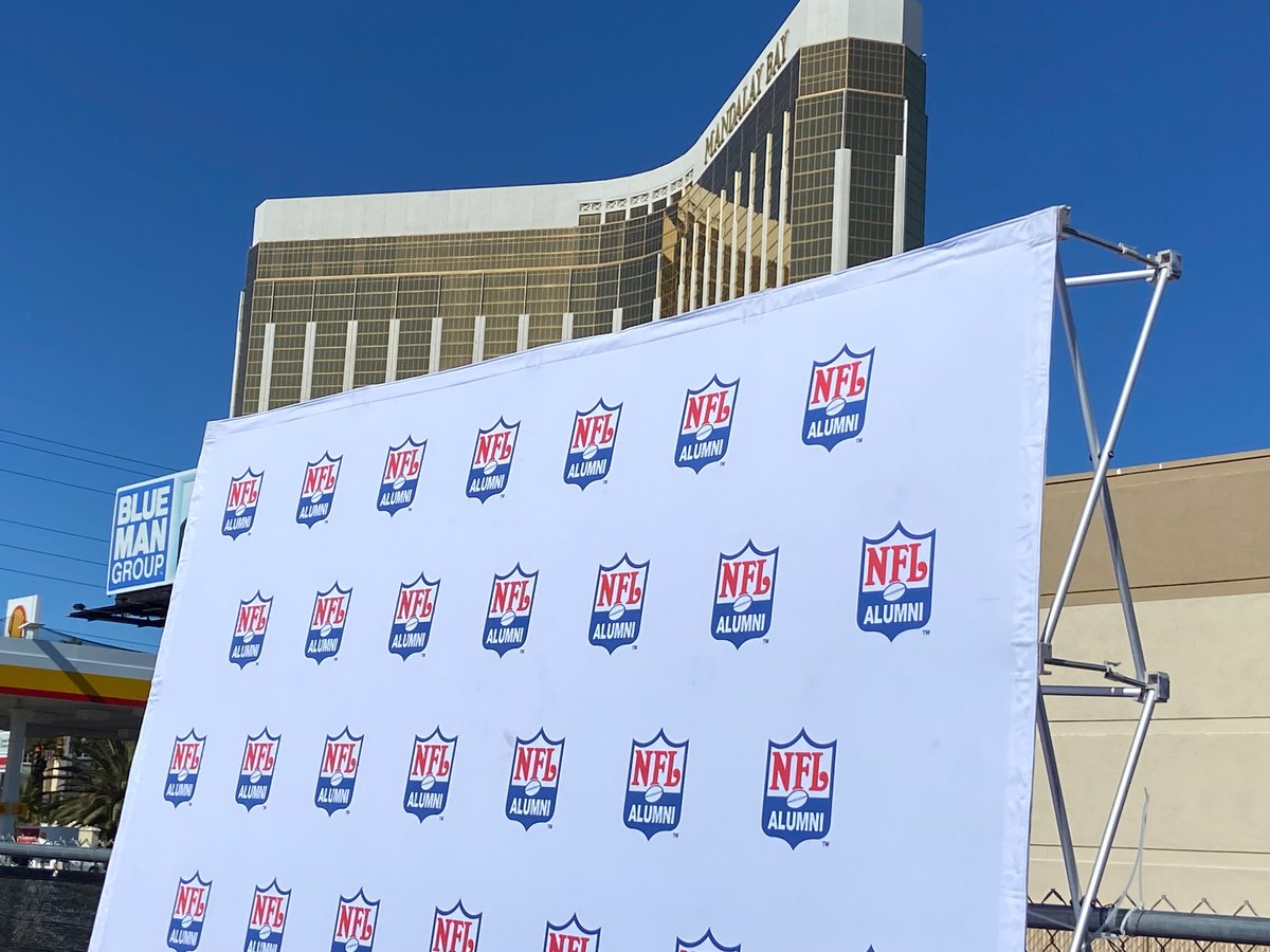 Draft412's tweet photo. Draft Nation arrives at SB LVIII!
#Draft412 #DraftNation #superbowl #NFL https://t.co/ZQUOzVCkOj
