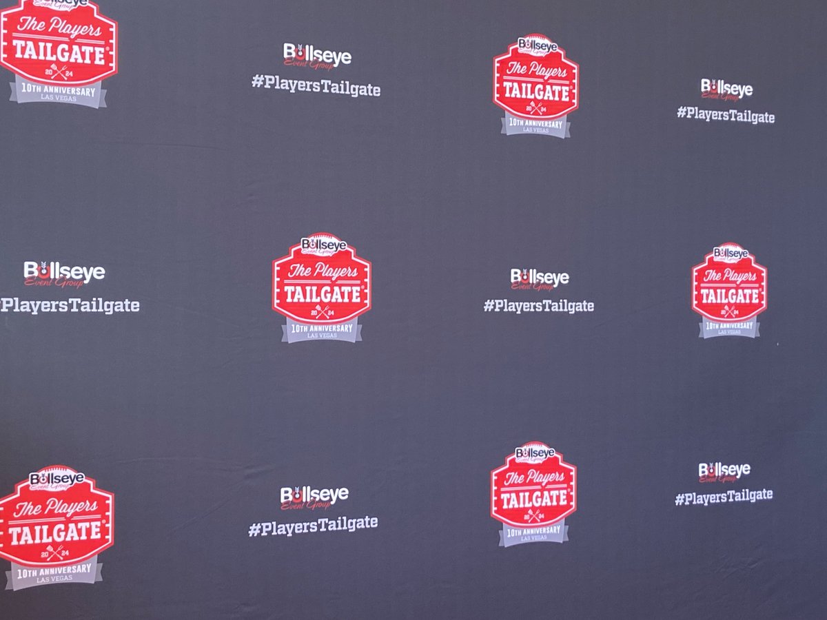 Draft412's tweet photo. Draft Nation arrives at SB LVIII!
#Draft412 #DraftNation #superbowl #NFL https://t.co/ZQUOzVCkOj