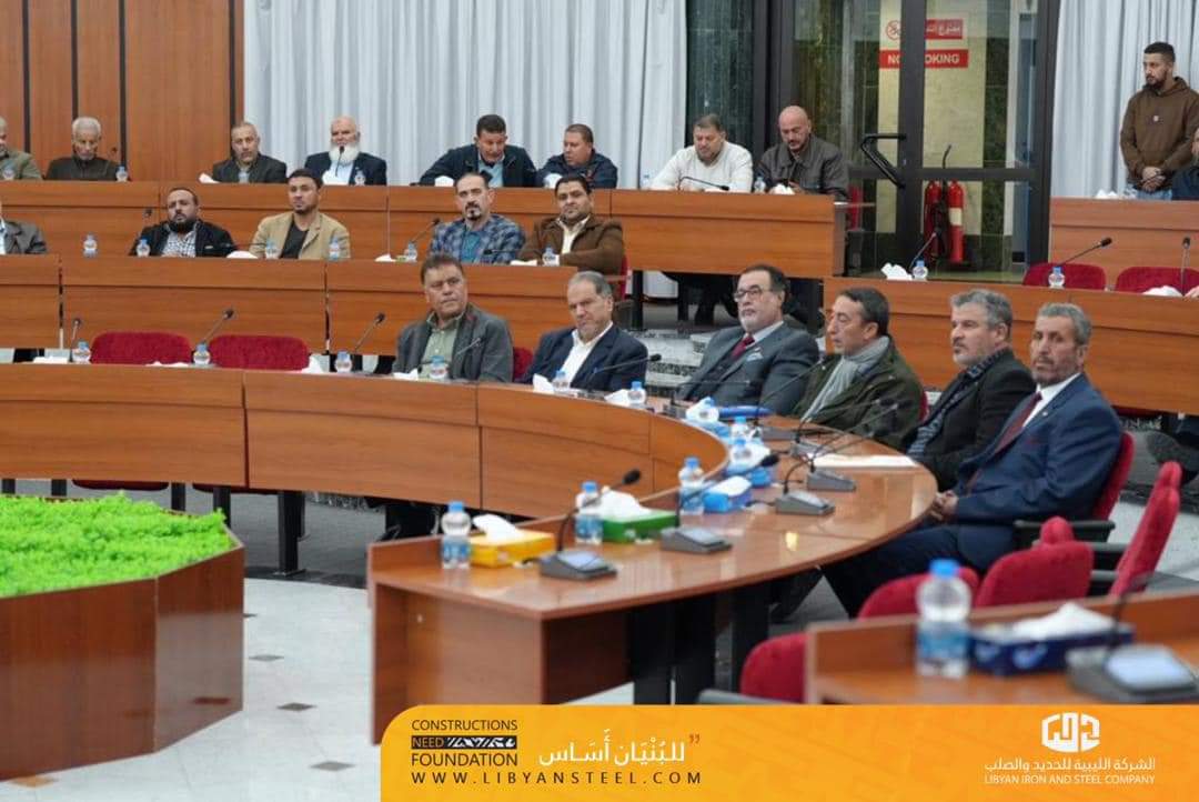 علامة الجودة الليبية..
بحضور وكيل وزارة الصناعة والمعادن لشؤون الإنتاج "أ. مصطفى السمو" وعدد من المسؤولين بالمركز الوطني للمواصفات والمعايير، وعدد من أعضاء مجلس إدارة الشركة والمسؤولين بها.
استلم صباح اليوم الأُربعاء السيد رئيس مجلس الإدارة "د. محمد عبدالملك الفقيه" علامة الجودة.
