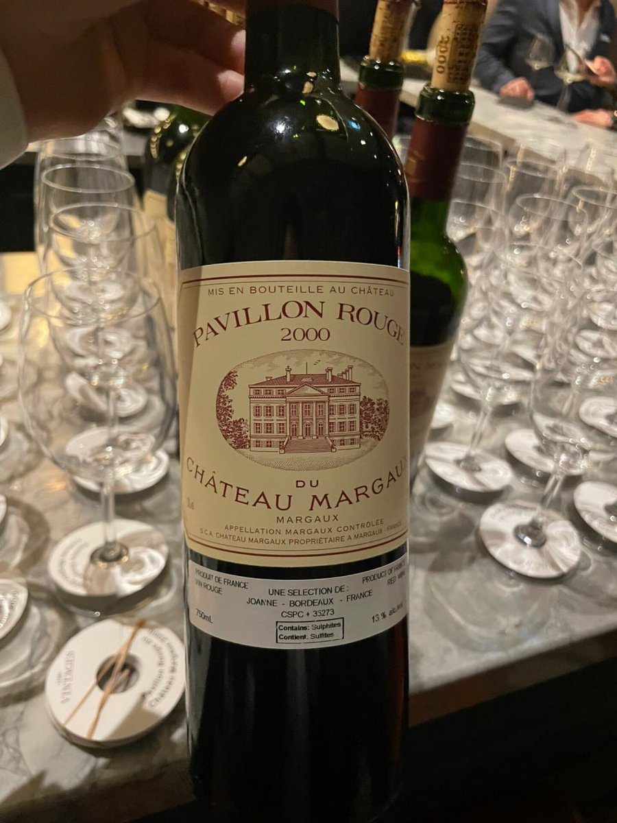 Keysahoki's tweet image. Last day in Canada 🥰🥰🌧️🌧️❄️❄️